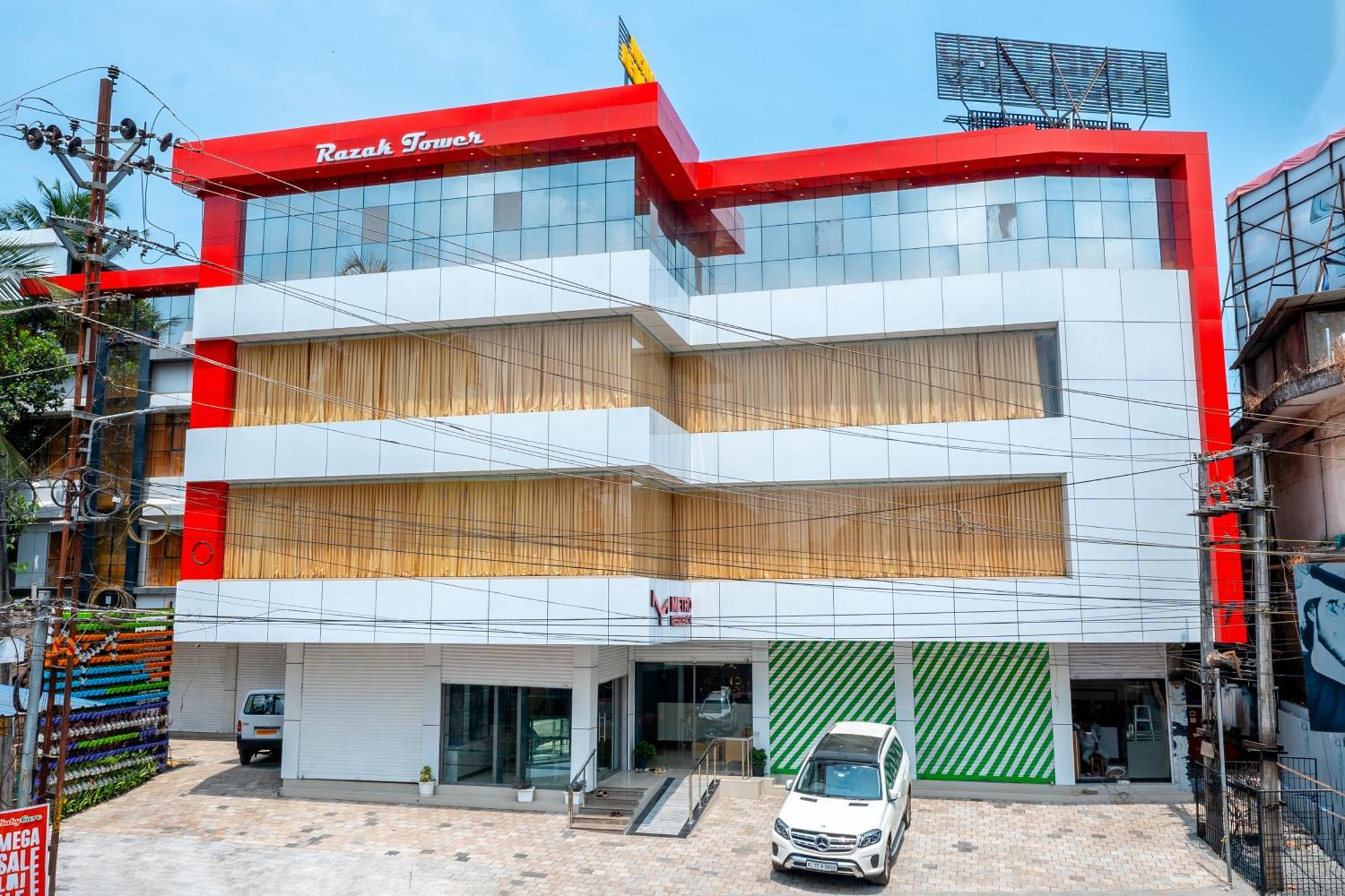 Metro Residency Hotell Tirur Exteriör bild